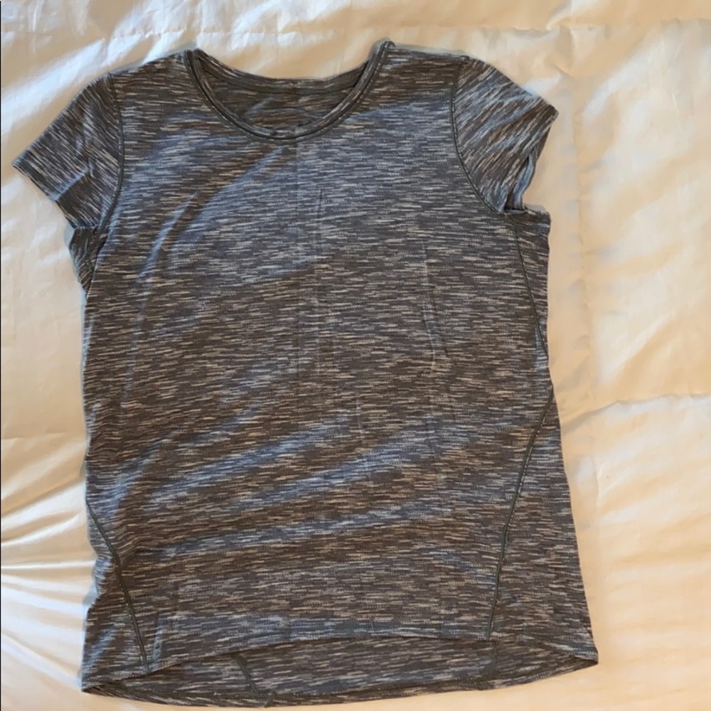 Lululemon tshirt size 8